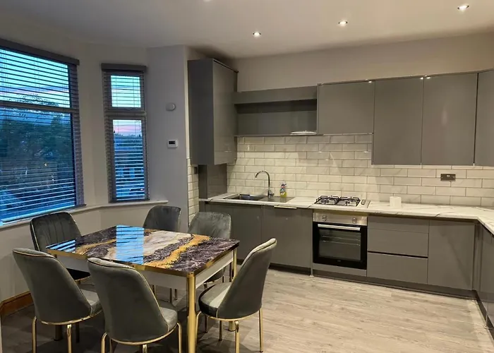 Luxury 4 Bedroom Apartment